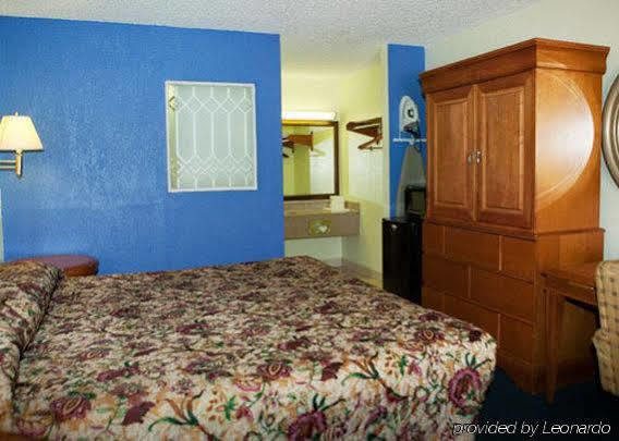 Red Roof Inn Orlando South - Florida Mall Room photo